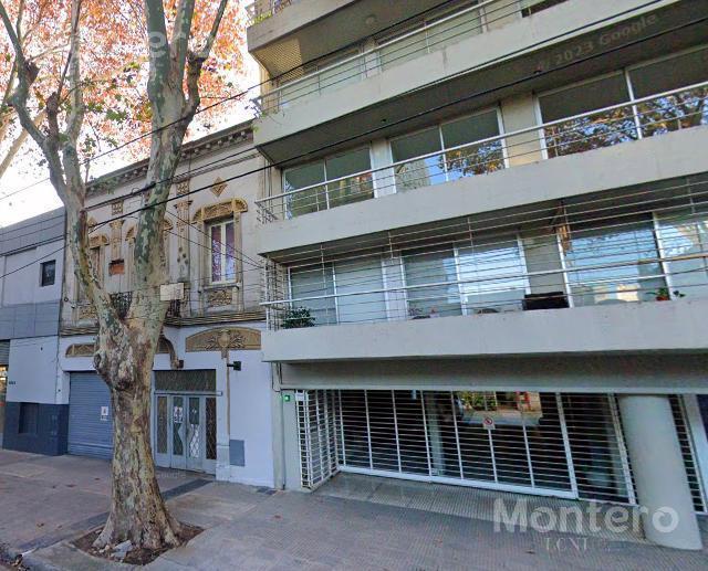 Hipolito Yrigoyen  al 4000