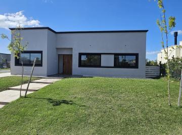 Casa · 160m² · 5 Ambientes · 2 Cocheras · Casa en San Pablo