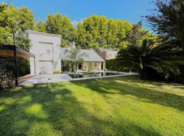 Casa · 280m² · 4 Ambientes · Casa en Alquiler en Beccar, San Isidro, G. B. a. Zona Norte