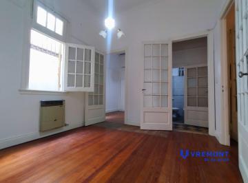 Departamento · 50m² · 3 Ambientes · Jm Moreno Al 0. Depto 3 Amb. Venta en Caballito. C/patio