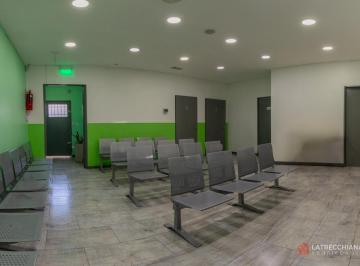 Terreno · 405m² · 10 Ambientes · Alquiler de Consultorios. Bernal O.