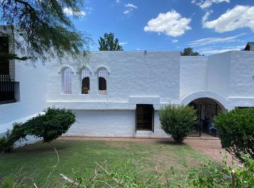Casa de 10 ambientes, Córdoba · Casa en Alquiler Cerro de Las Rosas - Comercial a m de Av Rafael Nuñez