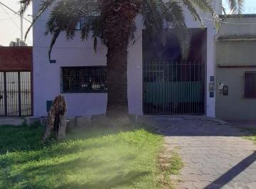 Bodega-Galpón , Avellaneda · Galpon Sobre Av con Entrepiso Muy Bueno