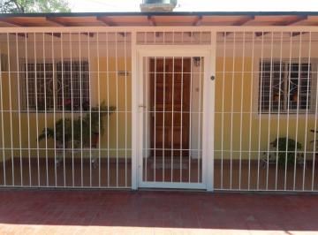 Casa de 9 ambientes, Las Heras · Zeballos Vende Hermosa Casa en Las Heras, Dos Dorm., Dos Baños, Patio.