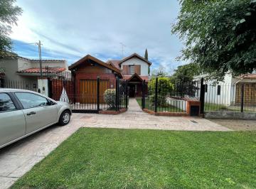 Casa de 6 ambientes, Almirante Brown · Casa Roldan 1200, Burzaco/ Casa Categoria/ 2 Plantas/ 6 Ambientes/ Cochera U$s 200.000