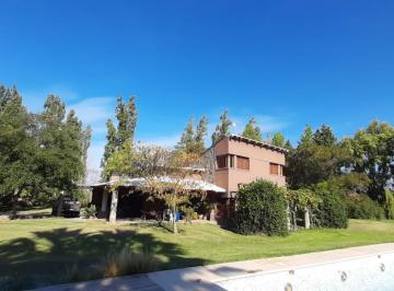 Casa de 8 ambientes, Luján de Cuyo · Drummond Casa Alquiler Uso Comercial Eventos, Residencia, Hostel