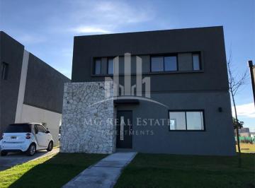Casa · 124m² · 4 Ambientes · # Muy Linda Casa en Alquiler en Barrio Cerrado El Aljibe