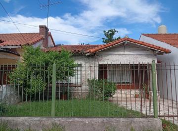 Casa de 3 ambientes, Almirante Brown · Venta de Casa en Adrogué