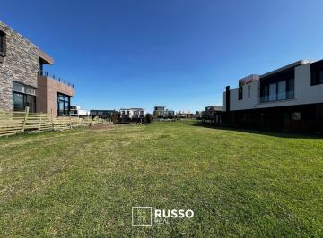 Terreno , Tigre · Lote en Venta con Salida Al Rio - Yacht, Nordelta