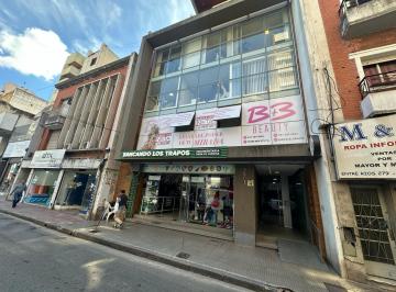 Oficina comercial · 200m² · 3 Ambientes · Oficina 200 m² en El Centro!