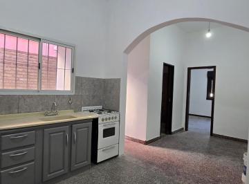 PH · 52m² · 2 Ambientes · Alquiler Buen PH 2 Ambientes con Patio en Villa Adelina