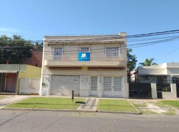 Casa · 150m² · 4 Ambientes · 2 Cocheras · Venta Casa en Barrio Ingles, Hurlingham