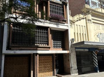 Casa · 412m² · 5 Ambientes · 2 Cocheras · Casa en Centro
