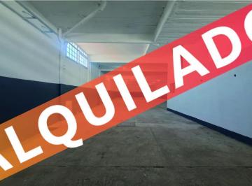 Bodega-Galpón · 400m² · 3 Ambientes · 1 Cochera · Alquiler Galpon Valentin Alsina Lanus