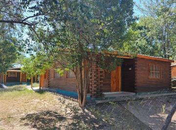 Casa · 100m² · 8 Ambientes · 2 Cocheras · Remato Cabañas en Las Sierras de Cordoba, Venta Complejo
