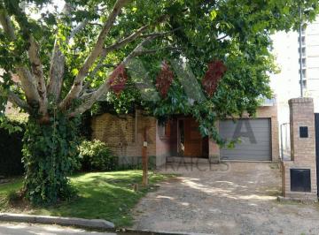 MBR-MBR-1249_2 · Casa de 4 Dorm. en Venta Barrio Gamma Neuquén
