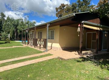 Casa · 80m² · 2 Ambientes · Casa Quinta en Venta, con Parque y Pileta, en Zelaya
