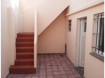 Casa · 65m² · 2 Ambientes · Venta - Matanza Al 2400, Monte Chingolo