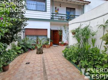 Casa · 271m² · 5 Ambientes · 4 Cocheras · Casa en Venta en Villa Luzuriaga, 5 Ambientes
