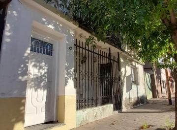 PH de 2 ambientes, Avellaneda · Amplio Departamento Tipo Casa con Patio y Balcon