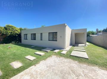 Casa · 152m² · 4 Ambientes · 2 Cocheras · Casa en Venta 4 Amb. Parque Sakura. Apta Credito Hipotecario