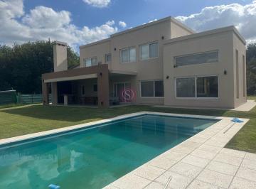 Casa · 312m² · 5 Ambientes · 1 Cochera · Casa en Alquiler en San Matias, Escobar, G. B. a. Zona Norte