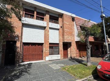PH · 123m² · 5 Ambientes · 1 Cochera · PH 5 Amb. en Venta en Lanus