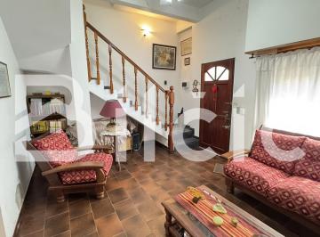 PH · 123m² · 5 Ambientes · 1 Cochera · PH 5 Amb. en Venta en Lanus