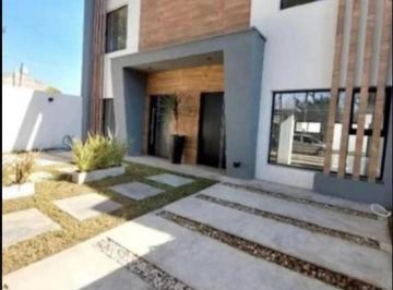 Departamento · 110m² · 4 Ambientes · Dúplex en Venta - 3 Dorm. 2 Baños - 160 m² - Parque Leloir