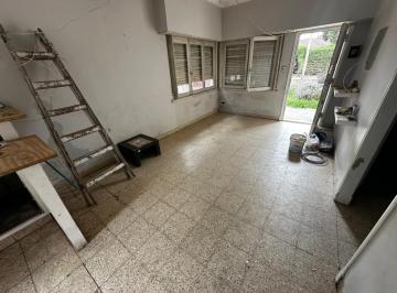 Casa · 70m² · 3 Ambientes · 1 Cochera · Casa en Venta 3 Ambientes Caisamar Mar del Plata