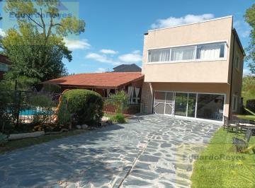 Casa · 200m² · 5 Ambientes · 2 Cocheras · Casa en Venta en El Country El Paraiso Hipico & Golf