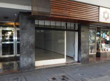 Imagen 1 - Local comercial en Av. Pellegrini: amplio salón, depósito y baño, gran flujo peatonal y vehicular. - · Local Comercial en Av Pellegrini: Amplio Salón, Depósito y Baño, Gran Flujo Peatonal y Vehicular.