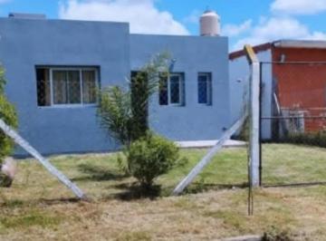 Casa · 60m² · 2 Ambientes · Casa en Venta - 1 Dormitorio 1 Baño - 300 m² - Villa Parque Sicardi