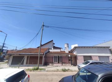 Casa · 198m² · 3 Ambientes · 1 Cochera · Venta Casa y Local Comercial Tropezon Villa Lynch