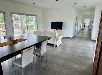 Casa · 163m² · 4 Ambientes · 2 Cocheras · Casa en Fincas de San Vicente