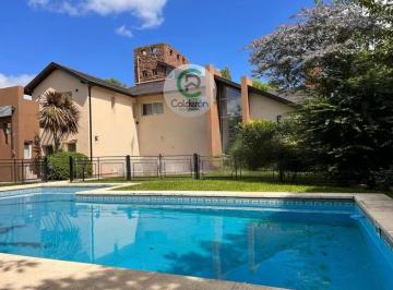 Casa · 320m² · 4 Ambientes · 4 Cocheras · Casa en Alquiler Barrio Cerrado Campos de Alvarez