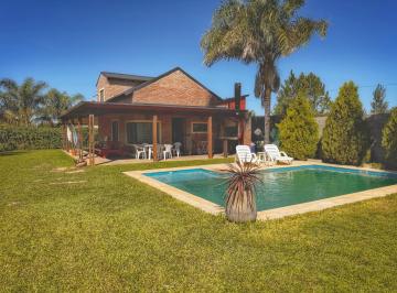 Casa · 72m² · 4 Ambientes · 2 Cocheras · Venta - Casa de 2 Dorm. en Roldan