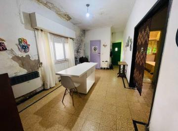 PH · 93m² · 3 Ambientes · 1 Cochera · Venta PH en Pb Para Reciclar Calle San Juan