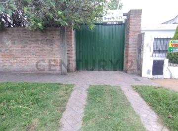 Terreno · 38m² · 2 Ambientes · 4 Cocheras · Venta de Lote con Construcción en Centro de Berazategui