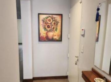 Casa de 4 ambientes, Morón · Excelente Propiedad Minimalista de 3 Dorm.