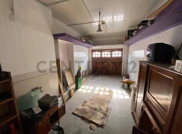 Casa · 167m² · 4 Ambientes · 2 Cocheras · ¡Oportunidad Única en El Barrio San José!