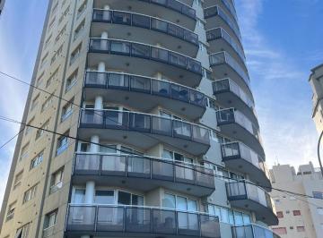 Departamento · 95m² · 3 Ambientes · 1 Cochera · Excelente Depratamento Frente Al Mar - Maral 50 - La Perla