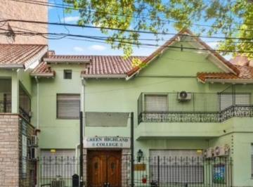 Casa · 2850m² · 16 Ambientes · Venta Casa 12 Dorm. Colegio Clínica Consultorio Medico Terreno en Flores