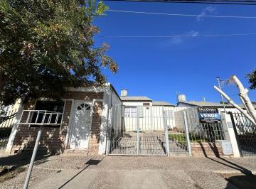 Casa de 4 ambientes, Puerto Madryn · Casa en Venta Puerto Madryn Barrio Uom