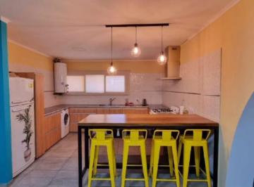 Casa · 153m² · 5 Ambientes · 2 Cocheras · Excelente Precio! Las Paredes