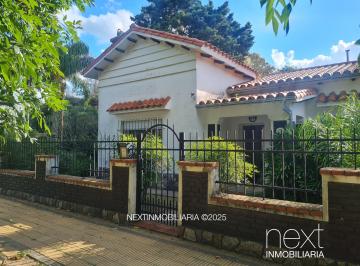 Casa de 6 ambientes, Acebal · Acebal Venta Casa Céntrica. Todos Los Servicios