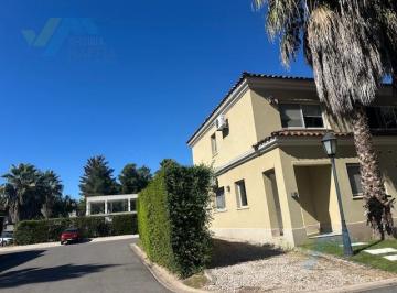 Departamento · 80m² · 3 Ambientes · 2 Cocheras · Venta de Espectacular Duplex en Boulevard del Sol
