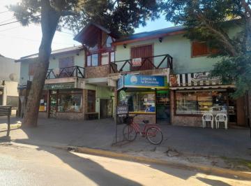 Casa · 3 Ambientes · 1 Cochera · Duplex Media Cuadra de Plaza de La Familia