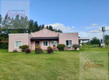 Casa · 170m² · 7 Ambientes · 1 Cochera · Casa en Chacras de Uribelarrea