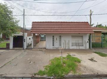 PH de 4 ambientes, La Plata · Alquiler 36 Meses: Av 60 E/ 138 y 139 Casa PH Al Frente